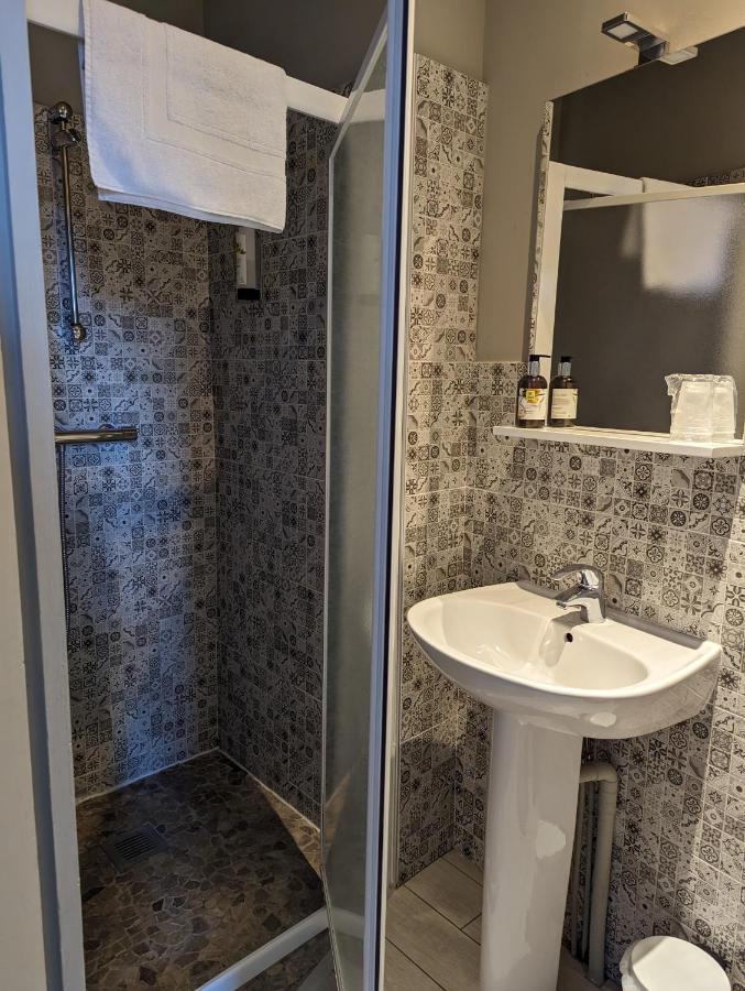 Logis Hotel La Tourelle Du Beffroi ブルボン・ランシー エクステリア 写真