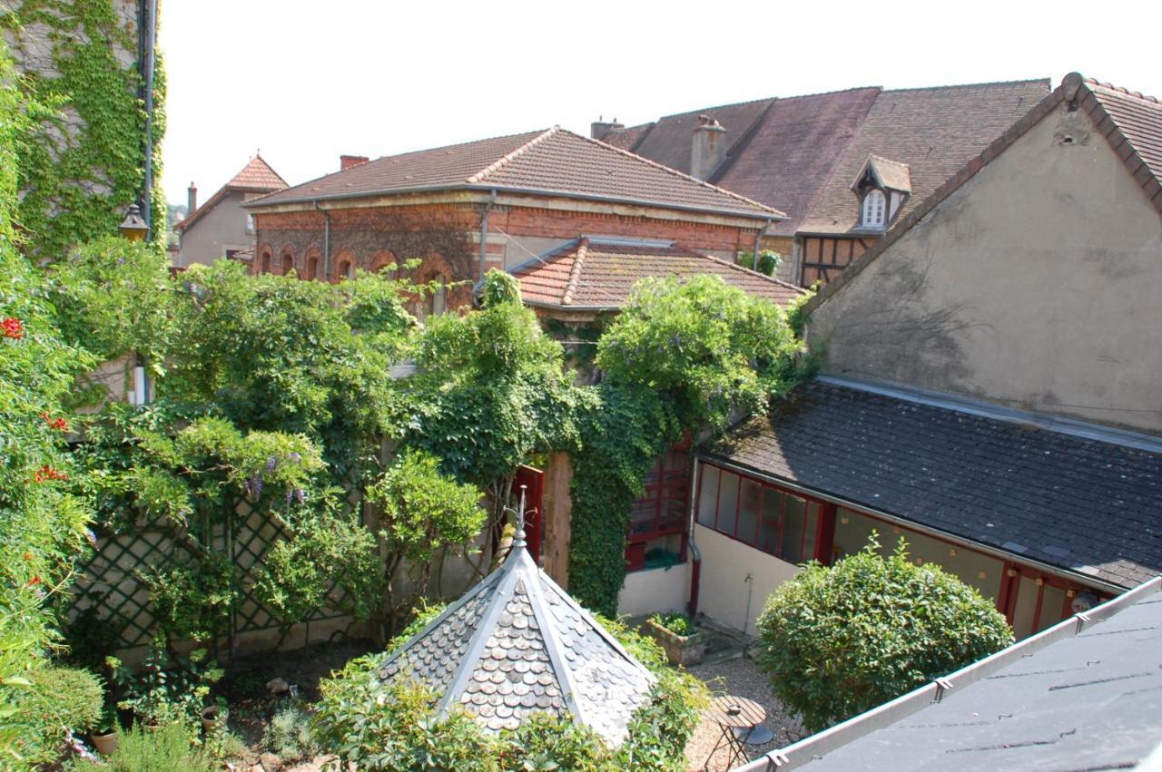 Logis Hotel La Tourelle Du Beffroi ブルボン・ランシー エクステリア 写真
